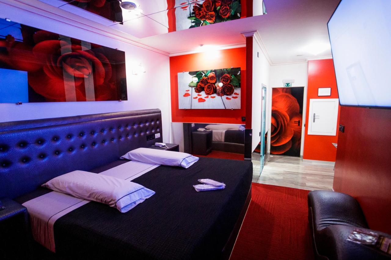 Motel Venus Santiago Santa María Kültér fotó