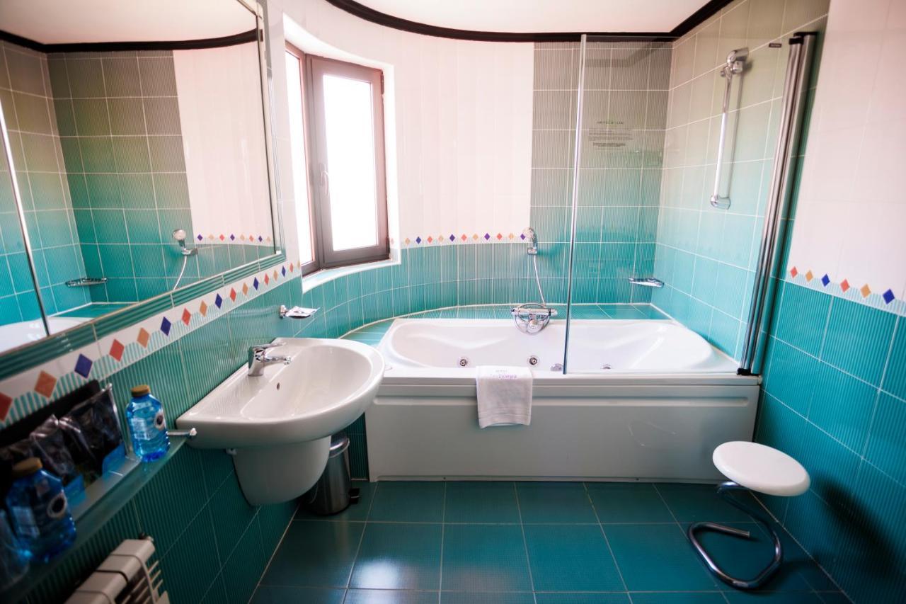 Motel Venus Santiago Santa María Kültér fotó